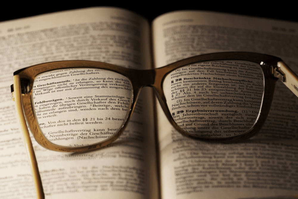 Künstlername/Pseudonym im Impressum – Geht das überhaupt?